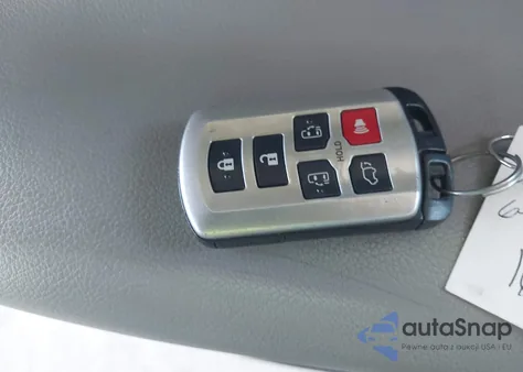 2017 Toyota Sienna Xle 8 Passenger z USA, uszkodzony, nr VIN 5TDYZ3DC7HS871601